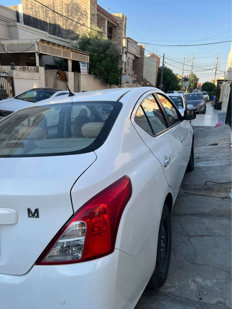 نيسان سةني موديل 2021چار پارچةي هةية بةبي ژؤري پئش و پشتي قةترةي نية سةيارةكة زؤر خاوينة بي مشكيلةية هةموو شتي بةشةرت لةبؤ زانياري زياتر -*********** أربيل, العراق
