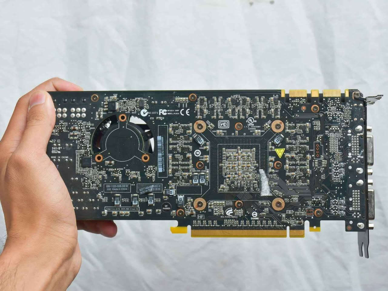 كرت evga gtx 470
شغال بدون مشاكل


**إذا كنت صاحب هذا الإعلان وتريد حذفه لأي سبب، رجاءا أرسل رسالة إلى الدعم الفني**