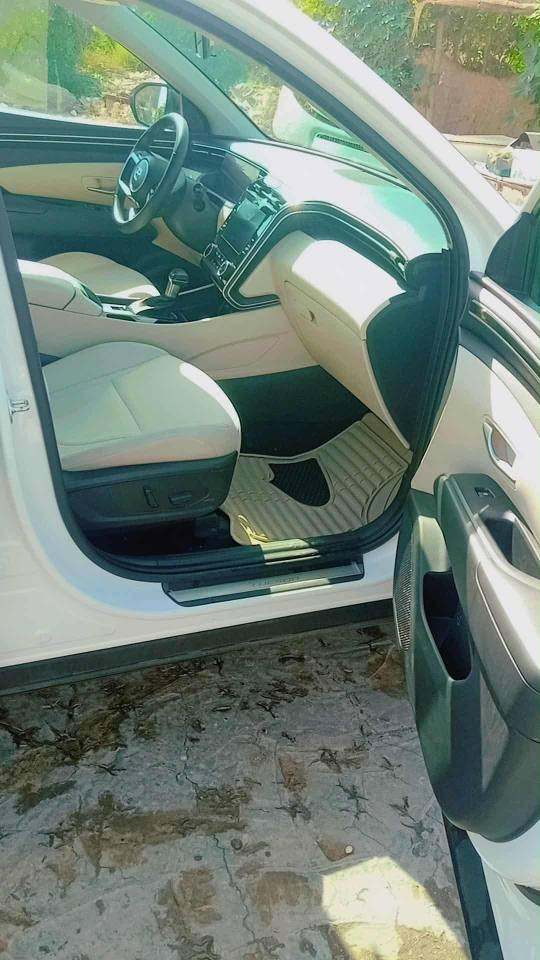 سلام عليكم توكسان موديل 2024 فول مواصفات عده البنراما كفاله عامه ماشيه 41الف مكان سياره نجف للاستفسار *********** النجف, العراق
