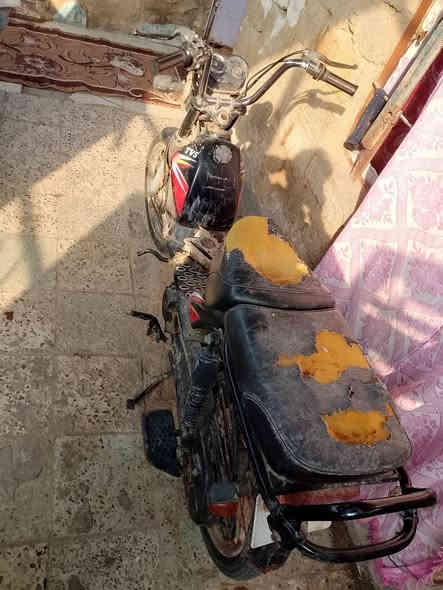 البيع عوزهة بوشة وبستم كهربايات شغالة مراوس والبيع تابع ***********
