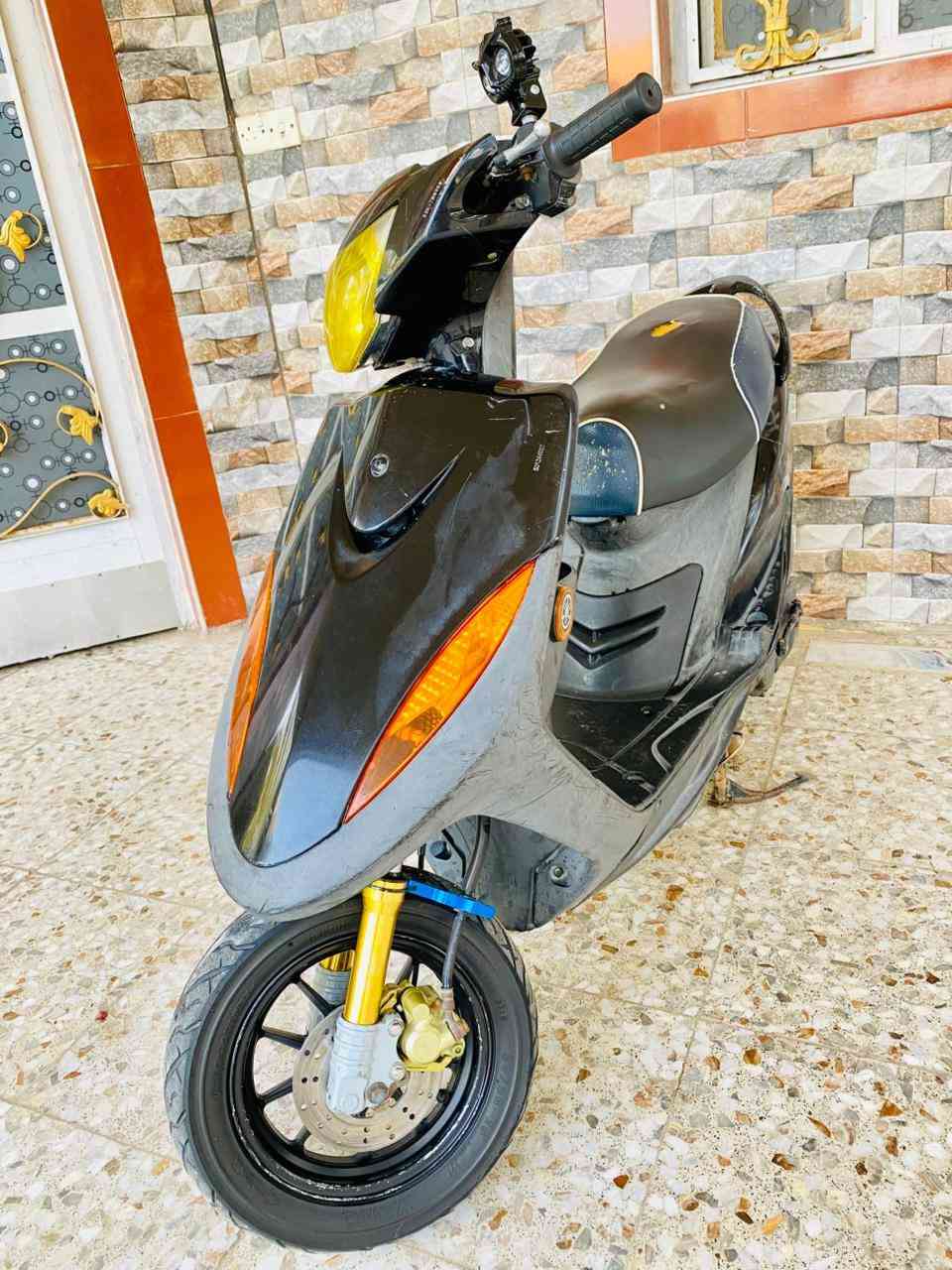 السلام عليكم
للبيع ماكس عدله
((كفرات مختمه))
 صدر امامي رياضي 
دبل خلفي رياضي
 قبق عنبار ان سي واي
يده بانزين كرزي
 وياله اصلي 
تعلاكه استيل 
بوشه 55 بلادي مفتوح ولفات فقط سل ستيل اصلي 
سعر600 وبيها مجال 
مكاني حله حي الجزائر 
الرقم ***********  بي واتساب 
                                                  تحياتي للجميع
