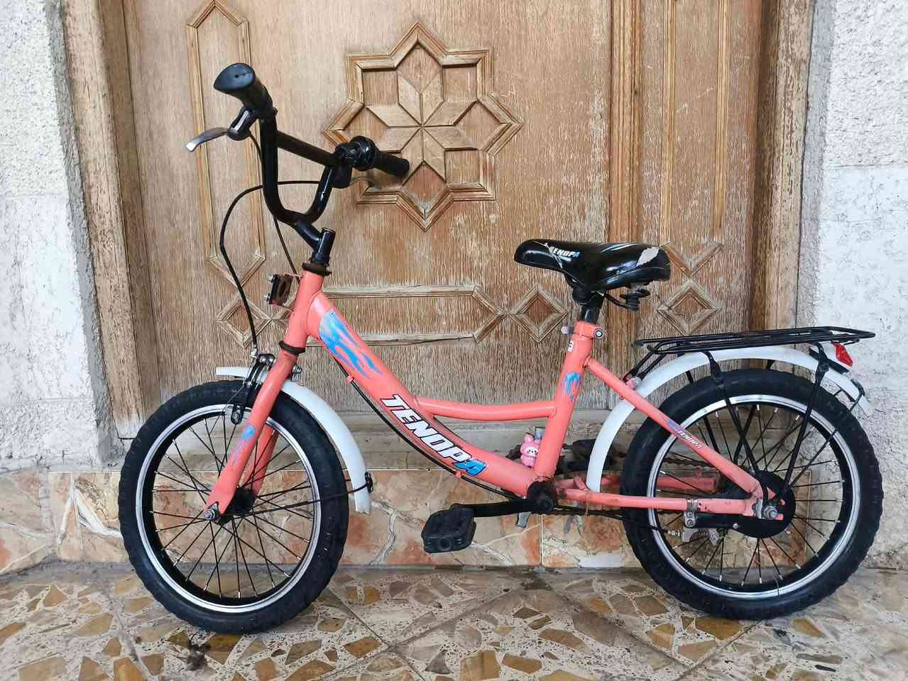 فول نظافه اخت الجديده 
الاصفر ب٥٥ وبي مجال بسيط حجم ٢٤
الوردي ٤٥قفل 🔏 حجم ١٦
للإستفسار الاتصال على الرقم ***********
