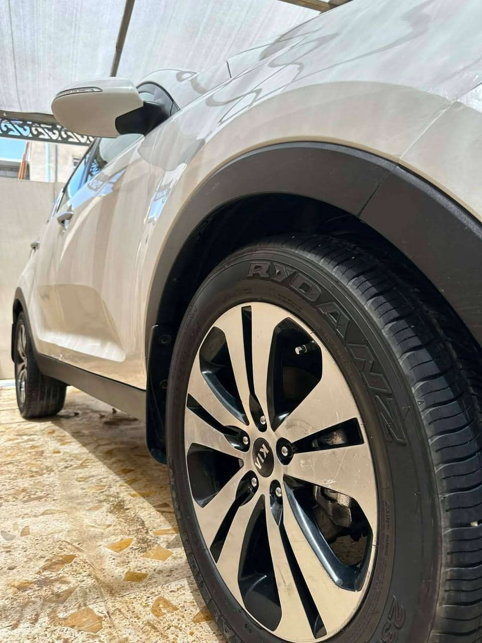 سبورتج 2011فول مواصفات
كفالة عامه
رقم بغداد باسمي
رقم الهاتف 
***********السياره اكلين
السعر 150وبيها مجال
