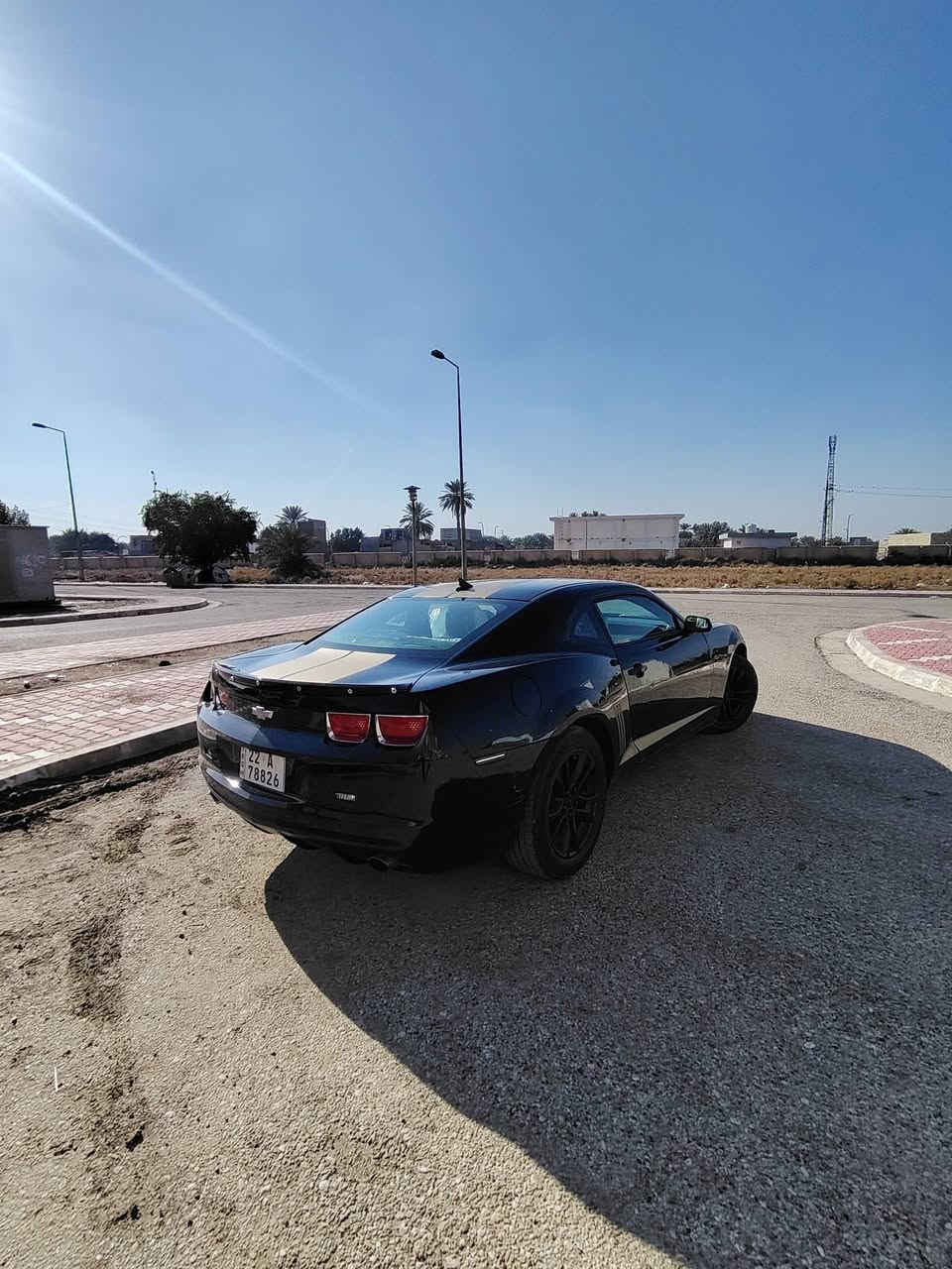 كمارو 2011 وارد امريكي
رقم اربيل انكليزي هزه وبراد جديد 
بيها 3 قطع صبغ دواخل كفاله محرك وكير جدا نضيفات
حداديه حلوه تخم تاير جديد داخل احمر جلد سياره جاهزه
سعر 87 ورقه وبيها مجال 
مكاني حله شارع 80
م/***********
