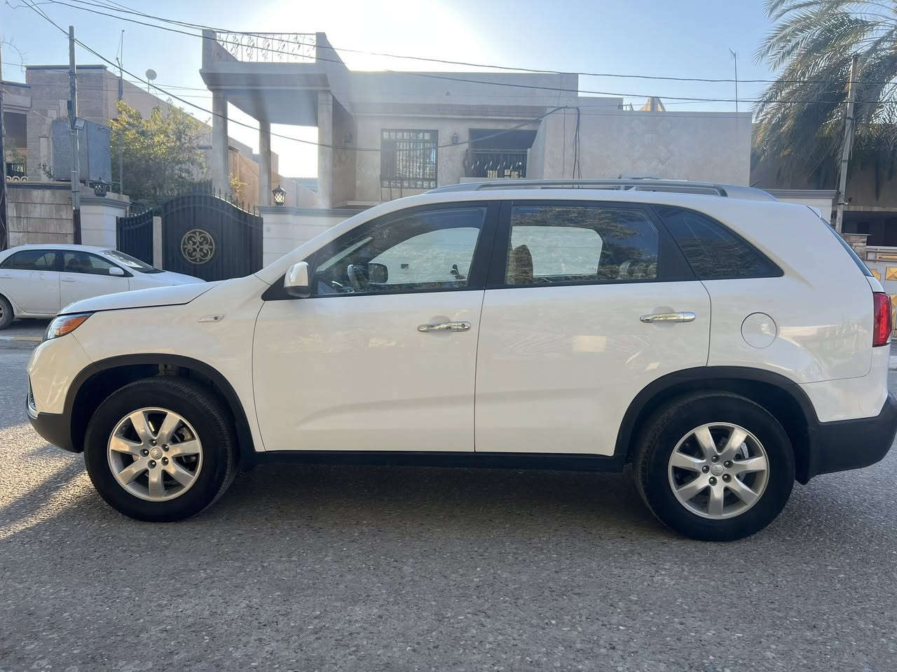 ‏السلام عليكم
‏للبيع كيا سيرنتو موديل 2012 خليجي بيه صبغ بنيد شرط بدون دواخل +صبغ قبق الجنطه بدون دواخل + قطعتين بارد شرط مكينه 2400 دوش المرغوب شرط لاتنقيص ولاتبخير  تخم تاير + صدر امامي + خلفي شرط + تبريد ثلج + تدفئه 
السياره 7 راكب قطعتين تبريد يعني السياره حلوه وجاهزه من كلشي مابي اي نقص 
السونار مرفق مع المنشور 
رقم اربيل الدولي سنويه جديده يعني شرط التحويل 
السعر 135 وبيه مجال للشراي 
الاستفسار ***********
