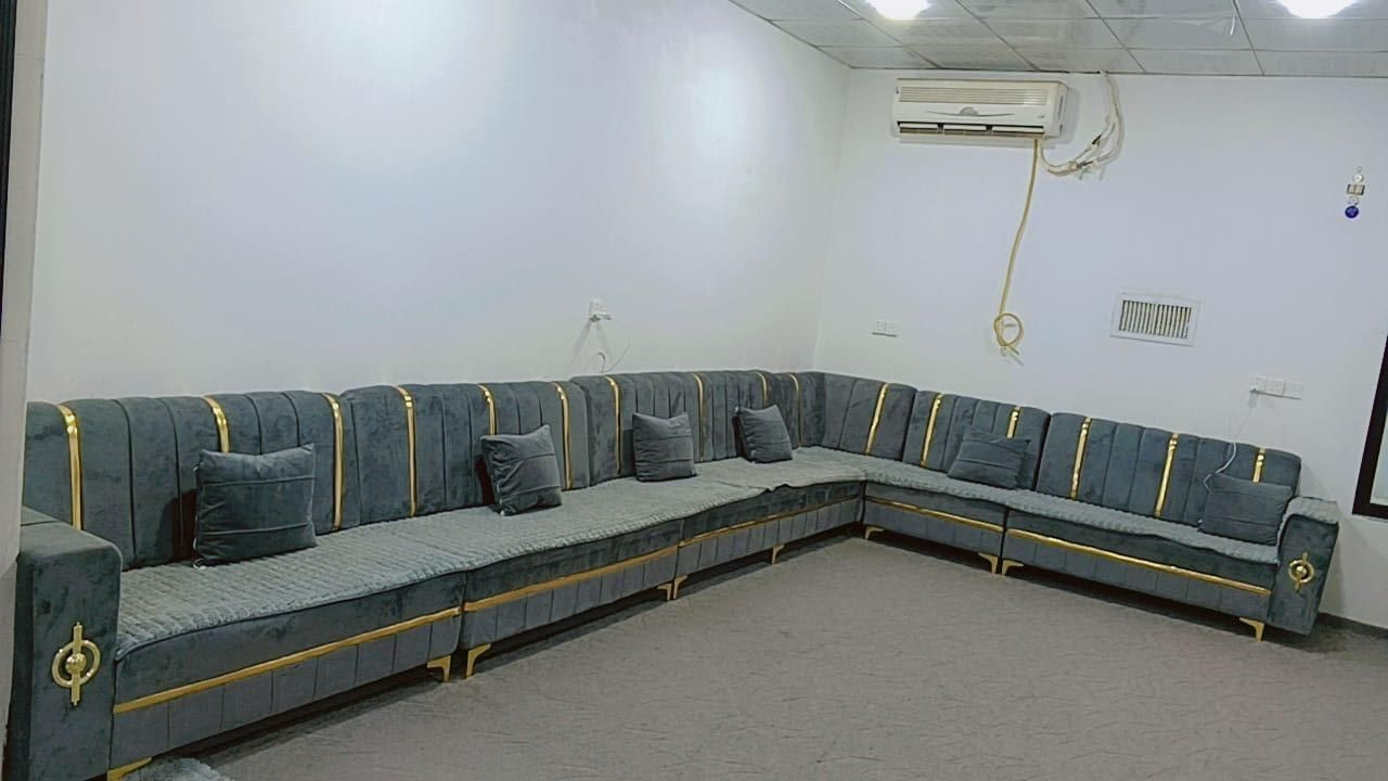 ديوان 12 نفر كلش نظيف عنوان اربيل مامزاوه يوجد توصيل .
واتس ***********
