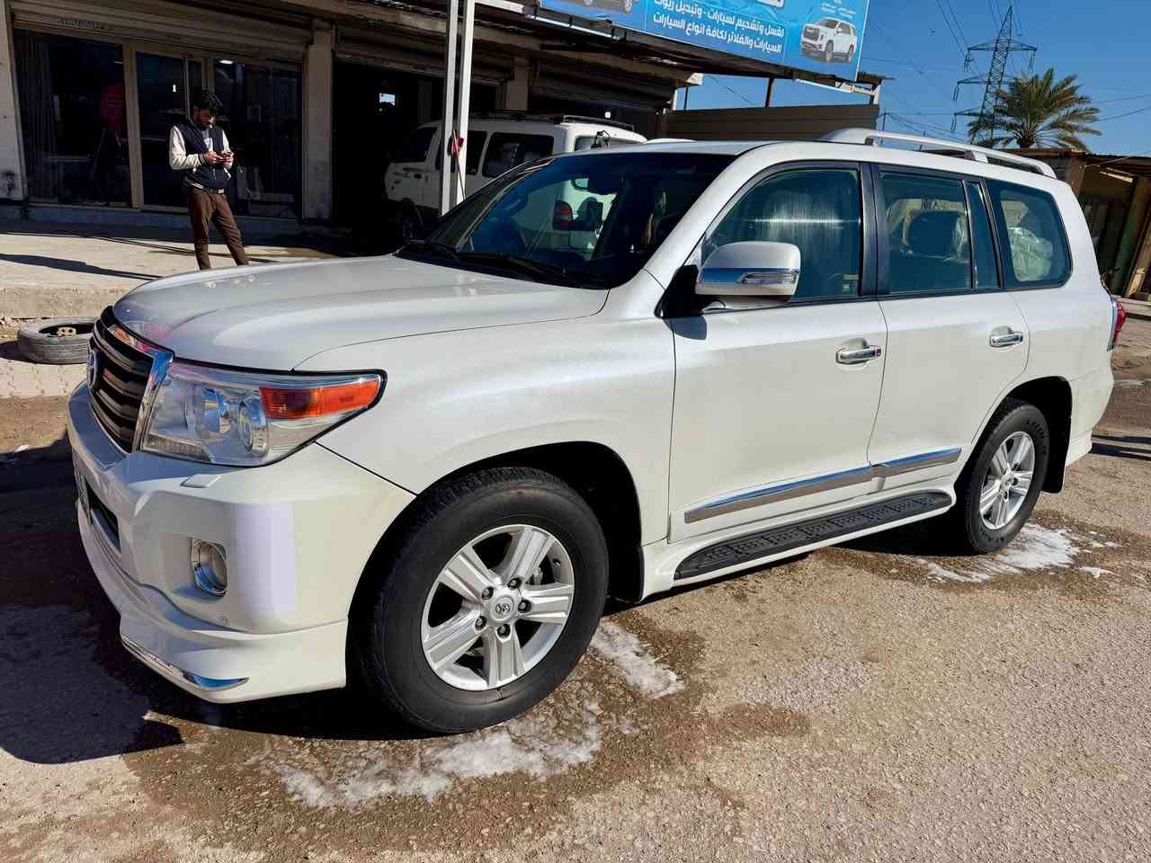 لانكد كروز 
جكساره مديل 2012 
مكفوله عدا دعاميات
8v مكنيه 
كير مكينه كفاله 
ماشيه 122km 
فول سياره 
بريم 
رقم بغداد انكليزي ب اسمي 
ب355 وبيه مجال 
مكاني النجف
*********** النجف, العراق
