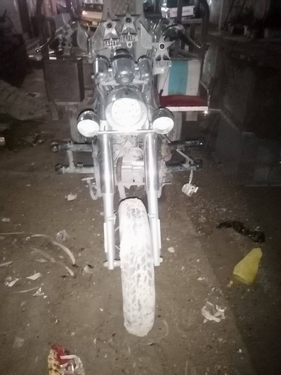 سلام عليكم ستوته للبيع 7000رقم اسود بيها عطلانه بيها عرمو طه


**إذا كنت صاحب هذا الإعلان وتريد حذفه لأي سبب، رجاءا أرسل رسالة إلى الدعم الفني**