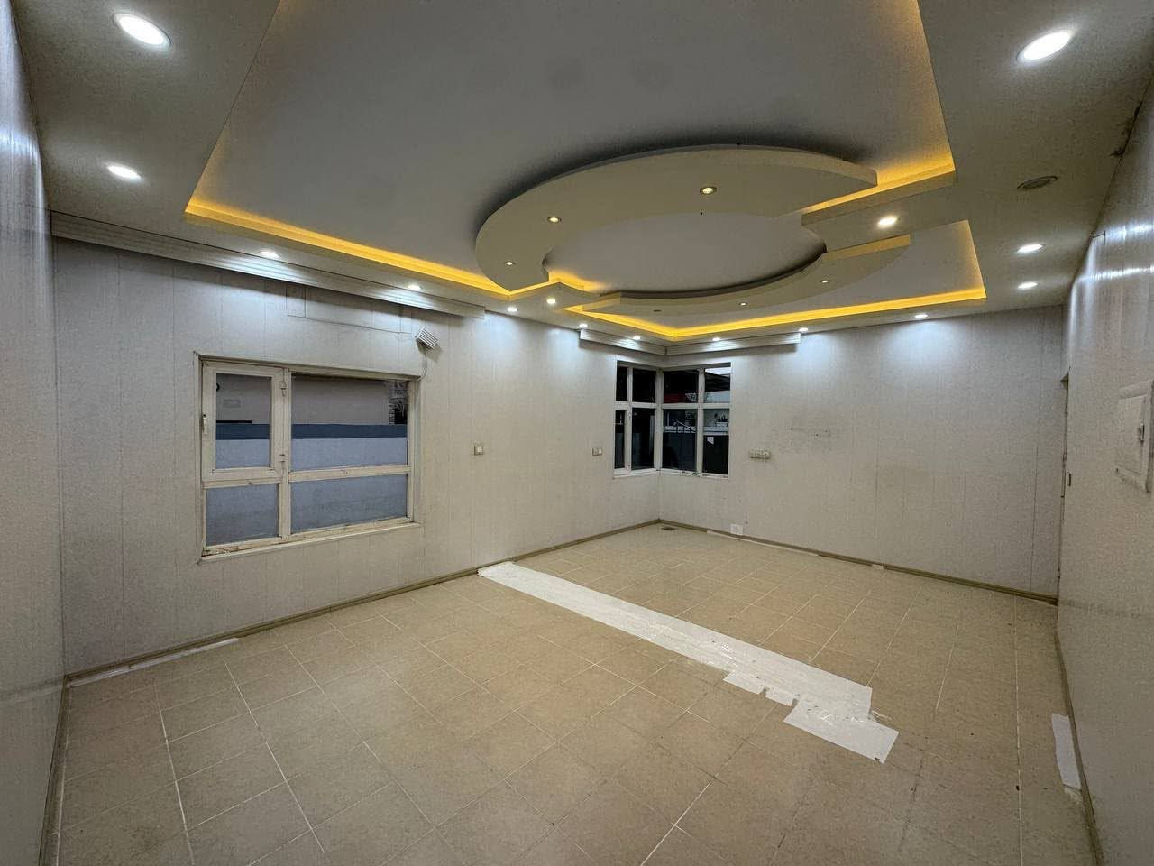 عرض من شرکە عقارات عامر 

منزل للبيع في أربيل مجمع أينده 1 
216م
يتكون:-
2غرفه
أستقبال
صالة
مطبخ
مجموعة صحيات 
للاستفسار:-
*********** WhatsApp

