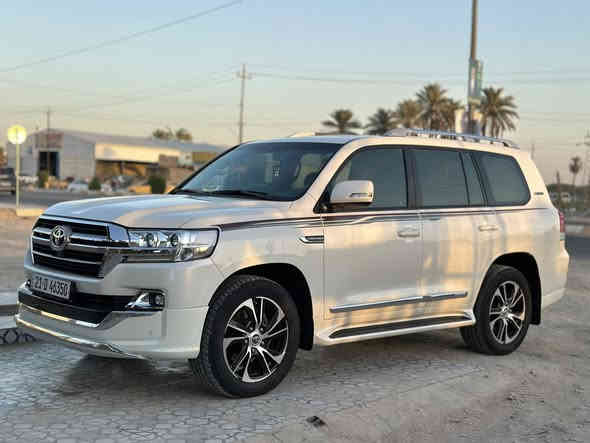 السلام عليكم  لاندكروزر 2020   شركات فول مواصفات كفاله عامه من كلشي ماشيه 111
مواصفات معروفه
شاشه
فتحه
بصمه
منفاخ هوائي 
عليها كت كامل بلادي شركه
كامرا خلفيه وبعد بيه هواي مواصفات
رقم سليمانيه باسمنه تريد وكاله او تحويل
 السعر 545
 مكان السياره بابل/الشوملي 
رقم هاتف ***********
