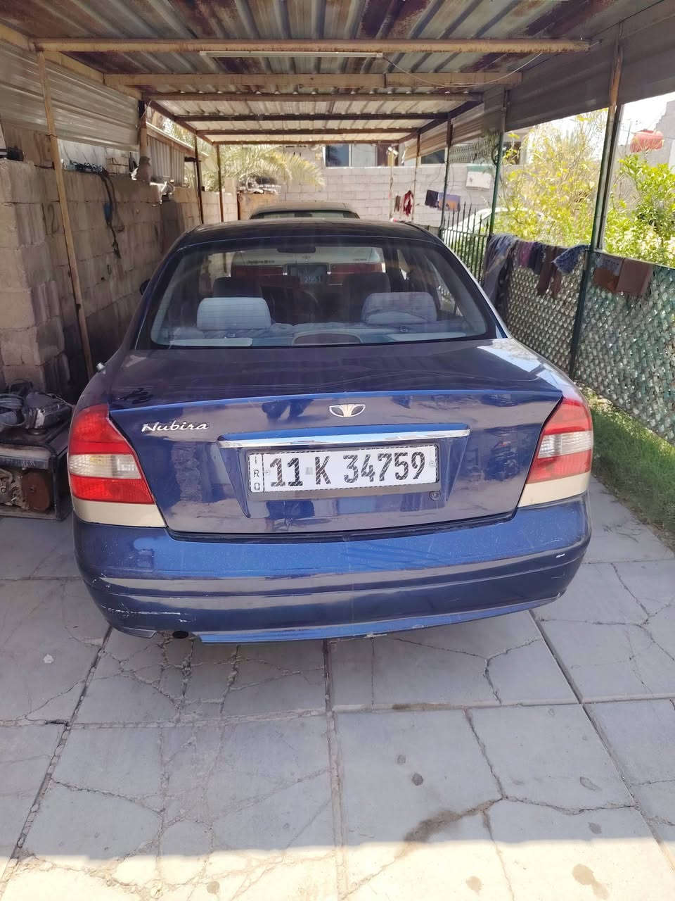 نوبره مويل 2000رقم بغداد إنكليزي السيارة جاهزه كير أوتوماتيك مكانه كير خير من الله تأخذها ألف مذب عليها تخم تاير جديد دونم جديده حديدية امامي خلفي جديد المكان واسط الصويرة 
للاستفسار***********
السعر43$وبيها مجال
