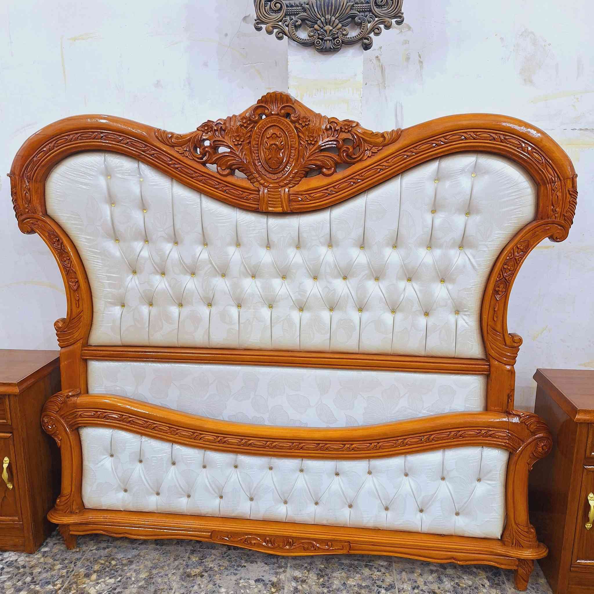 غرفه خمس ابواب غرفه ثقيله جدآ للإستفسار ***********
