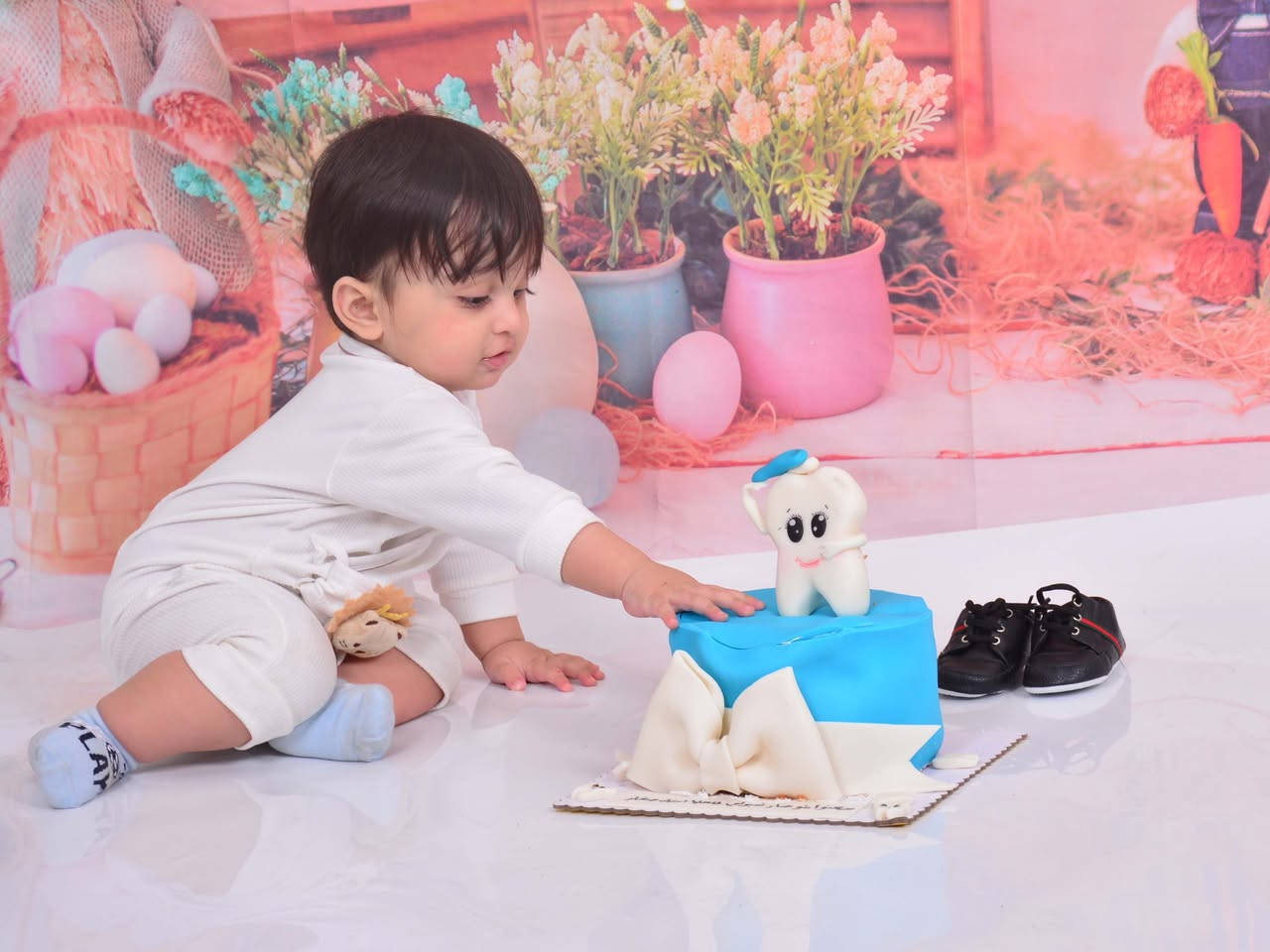 🐑✨ جلسات عيد الأضحى المبارك في ستوديو مريم ✨🐑
فرحتكم بالعيد أحلى ويانه 📸
جلسات تصوير أطفال وعوائل بأجمل ديكورات العيد ولمسات مميزة 🎉🤍

🎈 لوكيشنات خاصة بالعيد
📸 تصوير احترافي بأحدث المعدات
👨‍👩‍👧‍👦 جلسات أطفال • عوائل • فردي
🎁 صور تذكارية تبقى أجمل ذكرى للعيد

📍 ستوديو مريم – بغداد حي الحسين
📞 للحجز والاستفسار: ***********
مع المصور صهيب المشهداني ✨
