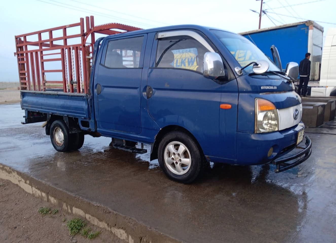 بورتر موديل 8 رقم سليمانيه بسمي مكينه كرنفال
السياره مكفوله من كلشي غير السونار ماكو
تدفئه تبريد ع سويج كهربائيات كله شغال
سعر 90 وهلا باليجي ***********
