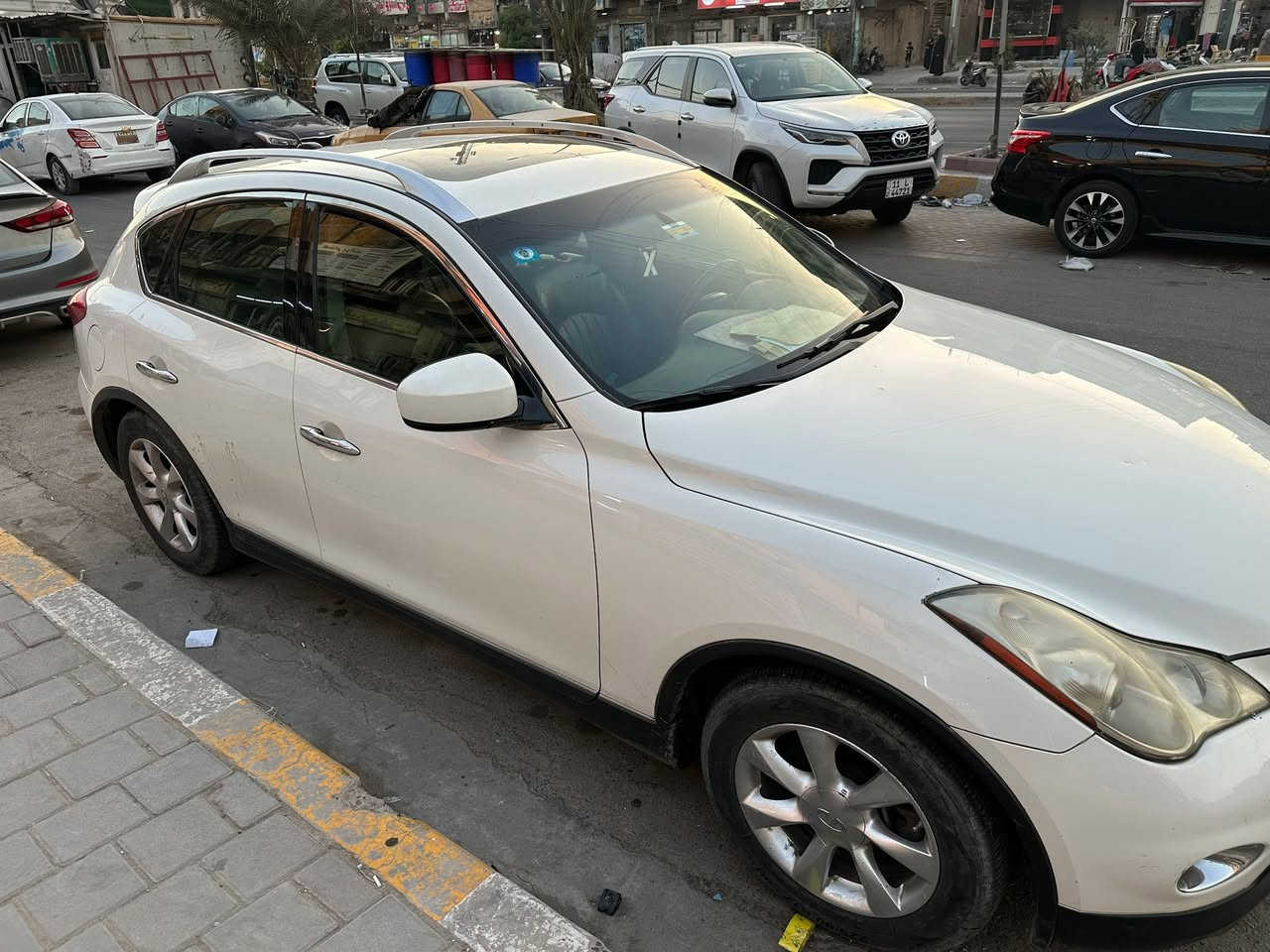 السلام عليكم
انفنتي EX35
 2010
موصفات السياره 
محرك ٦
كامرات 360
حساسات 360
مري قلاب
فتحه سقف
دخول ذكي 
كشنات كهرباء جلد تدفى تبريد 
خزن ميموري
جنطه كرهرباء
تحكم استيرن 
السياره ماشيه 55 ألف حقيقي 
السياره جاهز مابيها نقص 
(بيع مستعجل)
رقم الهاتف***********
