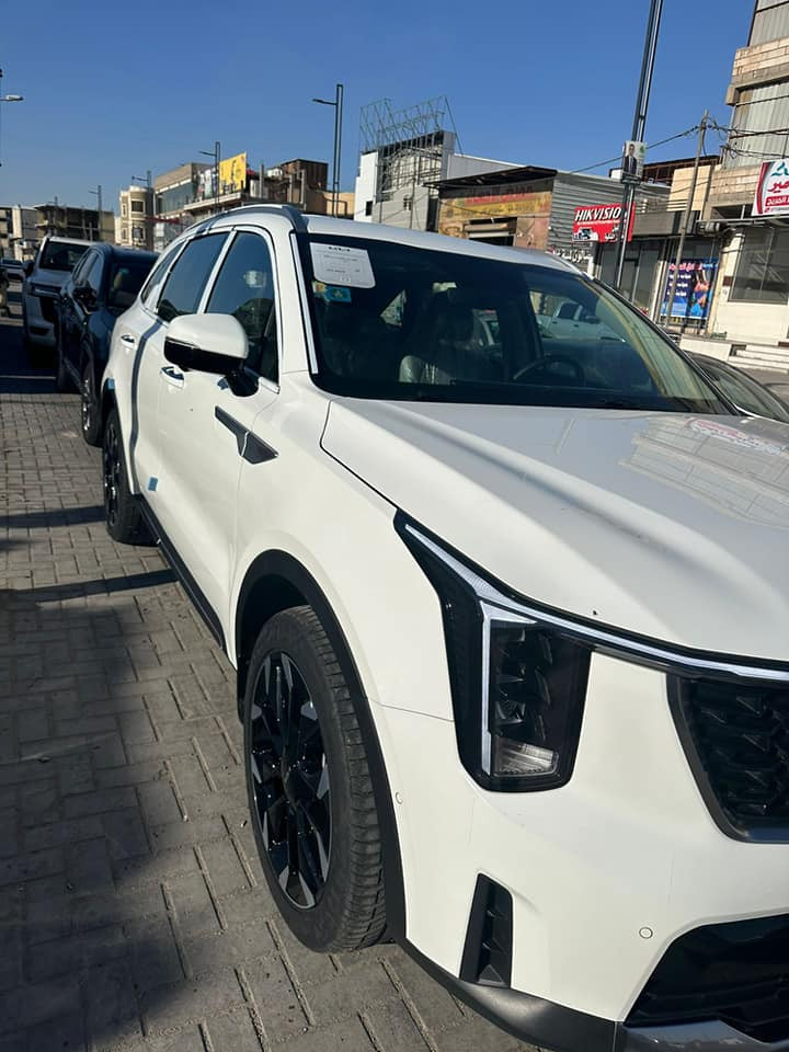 ماشيه 6 الالف السياره
ضمان كيا الدوليه  5 سنوات 
صيانه مجانيه
مواصفات 
اربع كامرات
تتقدم وترجع بالريموت 
عدسه ليزريه
بيها موصفات خير من لله 
سياره بعدهي جديده بوضع الوكاله 
السعر 345
*********** البصرة, العراق
