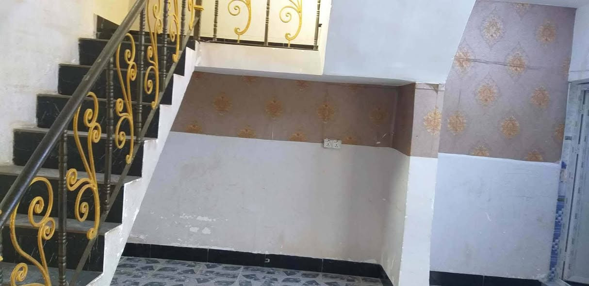 السلام عليكم بيت للبيع مساحته 150 واقع حال 180 متر بيت طابق الارضي غرفه نوم وصاله واستقبال ومطبخ وكراج طابق الثاني غرفه نوم وصاله رابع بيت عن الشارع العام الاستفسار على هاي الارقام
***********
*********** مكتب الجبوري العقارات
