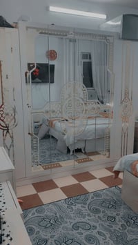 خزانة • بها مجال