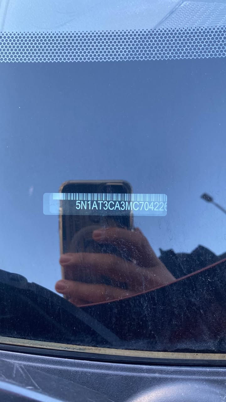 نيسان روگ
موديل ٢٠٢١ 
٤بستون گير و مه كينه بةشةرت 
٢ پارچه هةيه بي داخلي بي ناوگرتن بي يرباك
سةنةوي نويه بة ناوي خؤمه تحويل بة شةرت  
رقم موبايل 
*********** Singapore
