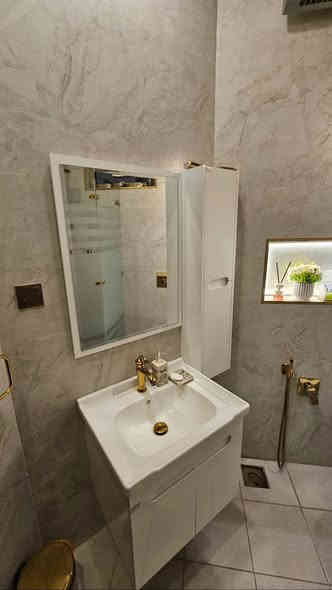 المساحات الصغيرة في البناء، وخصوصًا الحمّامات، تحتاج إلى ذوق هندسي مختلف ولمسات دقيقة…
فالتصميم الجيد قادر على تحويل المساحات المحدودة إلى أماكن فاخرة ومريحة وعملية في آنٍ واحد.

نحن في مكتب التجمع للتعهدات الهندسية
نقدّم لكم حلولًا هندسية مدروسة وتصاميم عصرية تُناسب كل المساحات وتلبّي أعلى معايير الجودة.

 الحلة – شارع مركز شرطة الفيحاء، مقابل دائرة الإحصاء
 ***********
 م. وائل علوش
