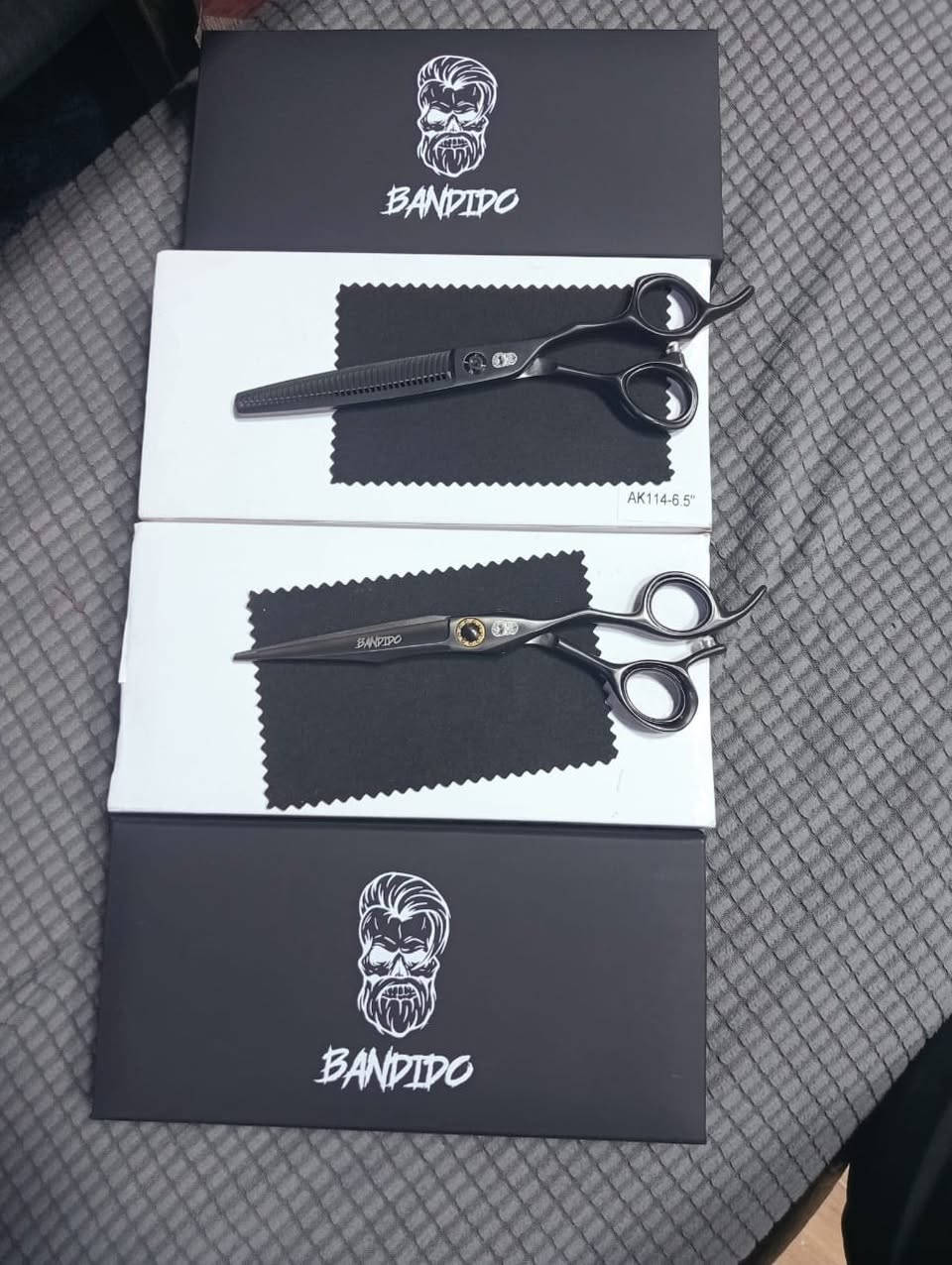 السلام عليكم مكينه حلاقه ياباني اصلي +مقص تشفير+مقص شعر اصليات للبيع مكاني زعفرانيه السعر 250 قفل للاتصال ***********
