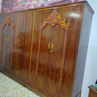 غرفه للبيع • موصل الجانب الايمن