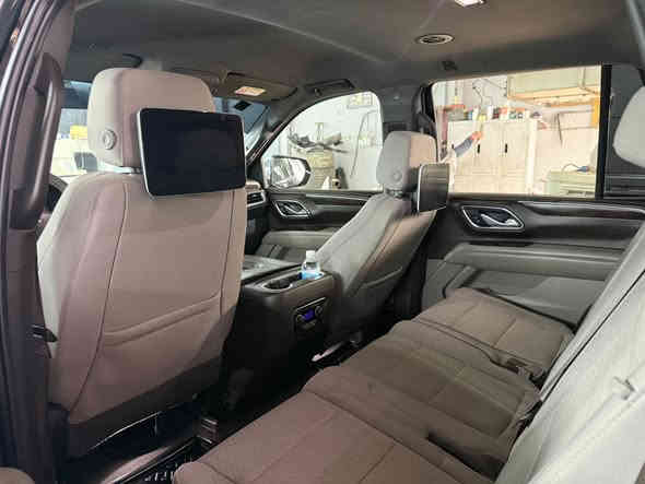 ياالله سلام وعليكم
اخوان بلا امر عليكم اقرة المنشور زين واتصل 
تاهو لبيع فقط مديد 2022
خليجي وكاله منصور
رقم بغداد أنكليزي بسمي
مواصفات السيارة LS معروفة
ماشيه 66 الف
السيارة عليهه تخم تايرأمريكي
وجاهزة من كلشي 
كير مكينه شركه 
بيهه رصعه كلش بصيطه وتكحيل مشر عليه
السعر 445$
وانشاءالله بيهه مجال لشراي 
العنوان بغداد.زعفرانيه 
***********
