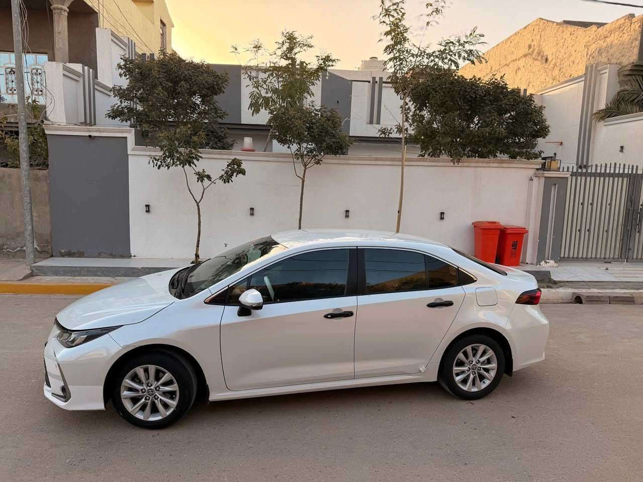 السلام عليكم ...
مكلف بالنششرر مكلف بالنششر ✅

تيوتا كورولا 2023 خليخي وكالة SAS 💯
مواصفات فول عدا الفتحه رقم سلمانيه تحويل مباشر 
سياره ماشيه ٦٨ داخل لونين ابيض و اسود 
كفاله عامه سياره عدا اشبر بارد pdr  و 3cm تكحيل 
سونار مرفق مع الصور 
سياره اي نقص ما بيها كامله للاخير بفضل الله 
من صدر من تخم تاير من كير و مكينه و ادامه عامه 

مكلف بالنششرر مكلف بالنششر ✅

مكان : ديالى /المقدادية / شهربان 
السعر : 183 بيها مجال بسيط 
الهاتف : ***********
