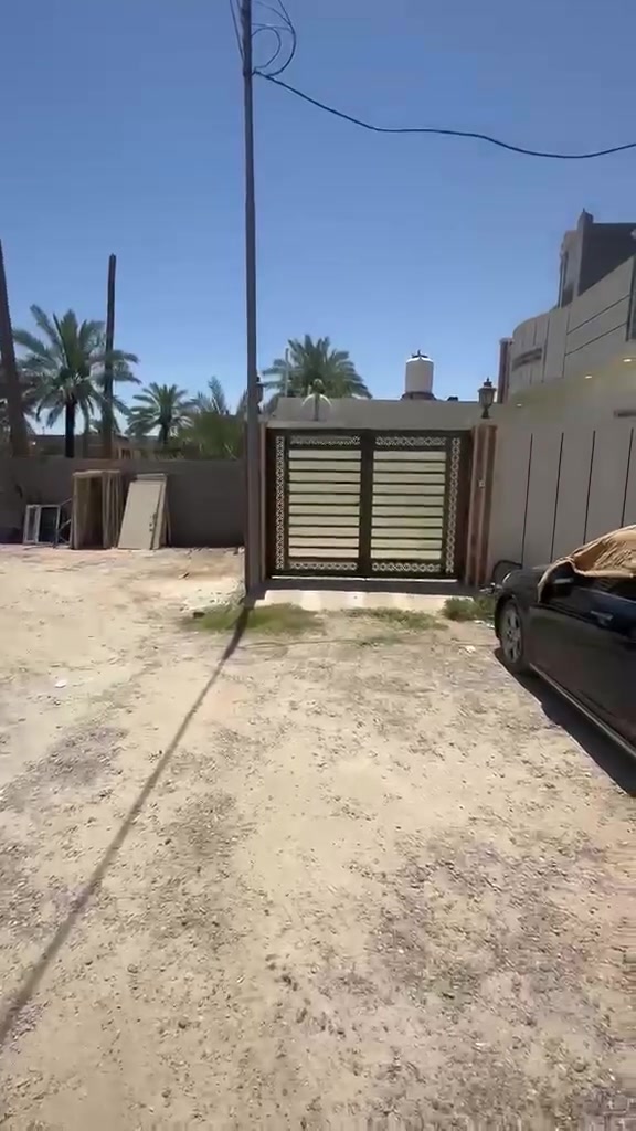 دار للبيع طابو زراعي تنازل مباشر مع قطعه ارض للبيع حسب الطلب الدار ام القطعه
الموقع الرمادي الصوفية خلف جامع الصالح 

المساحه للدار 200 متر 
المساحه القطعه 240 متر 

الدار يتكون من طابق واحد غرفتين نوم صاله استقبال مطبخ وكراج سياره وحديقه صحيات داخل وخارج 

الدار جديد مؤجر حاليا 500 الف 

الشارع 6 متر بناء الدار بلوك مضغوط درجة اولى 

يباع الدار أو القطعه حسب الطلب 

الفديو موضح التفاصيل كامله للدار والقطعه 

للاستفسار والتواصل مكتب النبال للعقار الرمادي الصوفية خلف ساحه الاحتفالات سابقا بجانب الحديقه الاتصال 
***********
***********
متوفر واتساب
