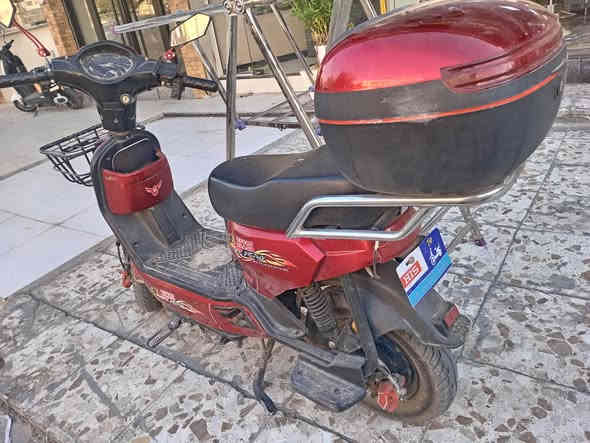 سلام عليكم من رخصت ادمن دراجه شحن للبيع حجم 20 موديل ٢٠٢٤ خمس بطاريات ثنين جدد ٣ ضعيفات ملف ١١٠٠ سعرعه ٦٠ تاير حجم ١٠ ويل Rبك  شغاله كلها ٤٥٠ بها مجال ***********
