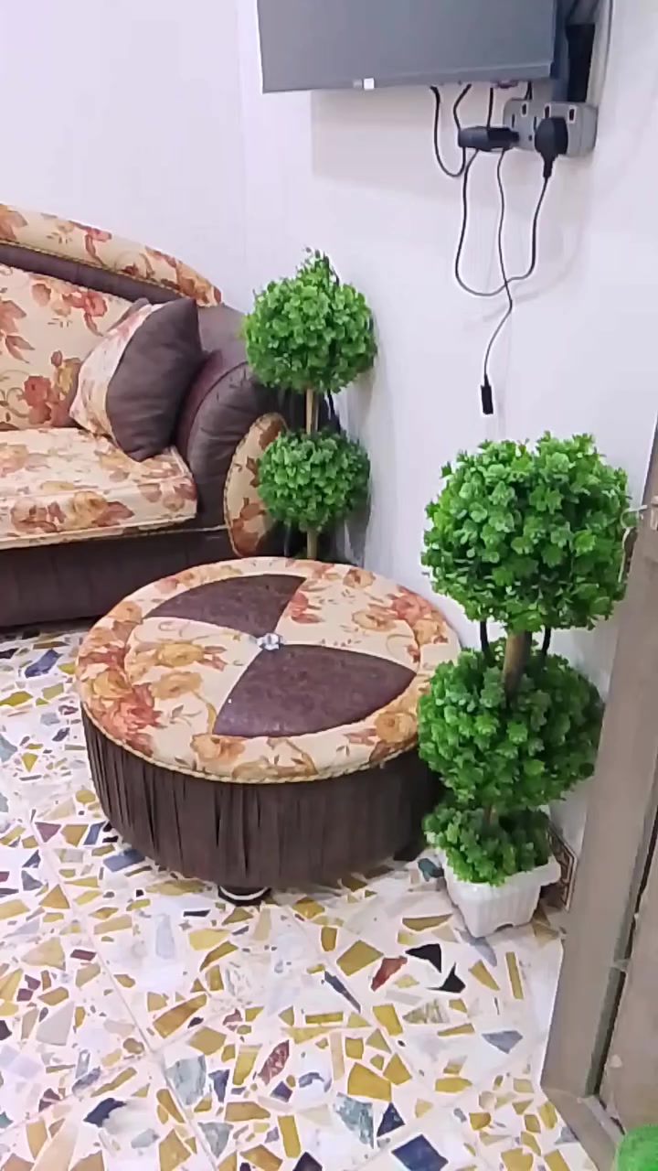 الطخم للبيع 7قطع شرط نظافه فول ***********
