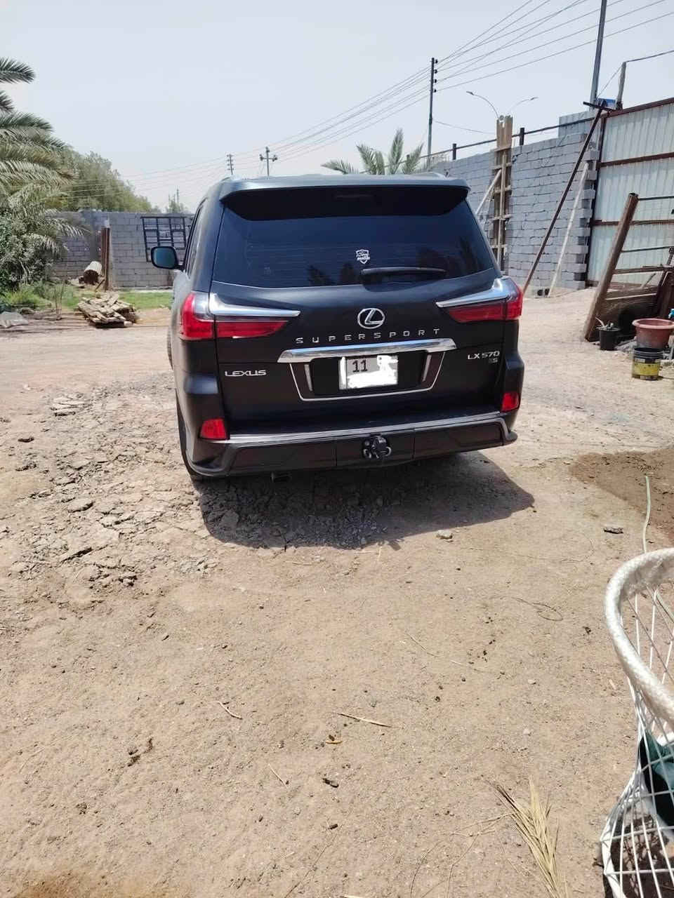 سلام عليكم  لكزس 2018 بوضع الوكالة
لكزس سبورت LX570 ( 2018 ) 

مغلفه بي دي إف 

المكينة : 5700 

عداد المسافات :100,000كيلو متر حقيقي شرط

معروفة مواصفات الكزس 1/1 جكات فول الفول 

 رقم السياره بغداد 

السيارة جديدة جدا نضافتها 100/100 بوضع الوكالة 

السيارة مكفولة كفالة عامة 

سعرها 70الف دولار 

تحويل ثاني يوم 

للاستفسار الاتصال على 

 ***********

مكان السيارة ذي قار
