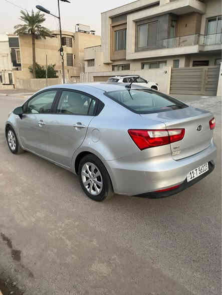 كيا ريو موديل 2017 وارد امريكي محرك 1.6حادثه فقط خشم بنيد بدون ايرباك  ماشيه 86 بسمي سياره سنويه جديده سياره فقط نص بنيد صبغ بيه اتصال *********** سعر 90 بغداد
