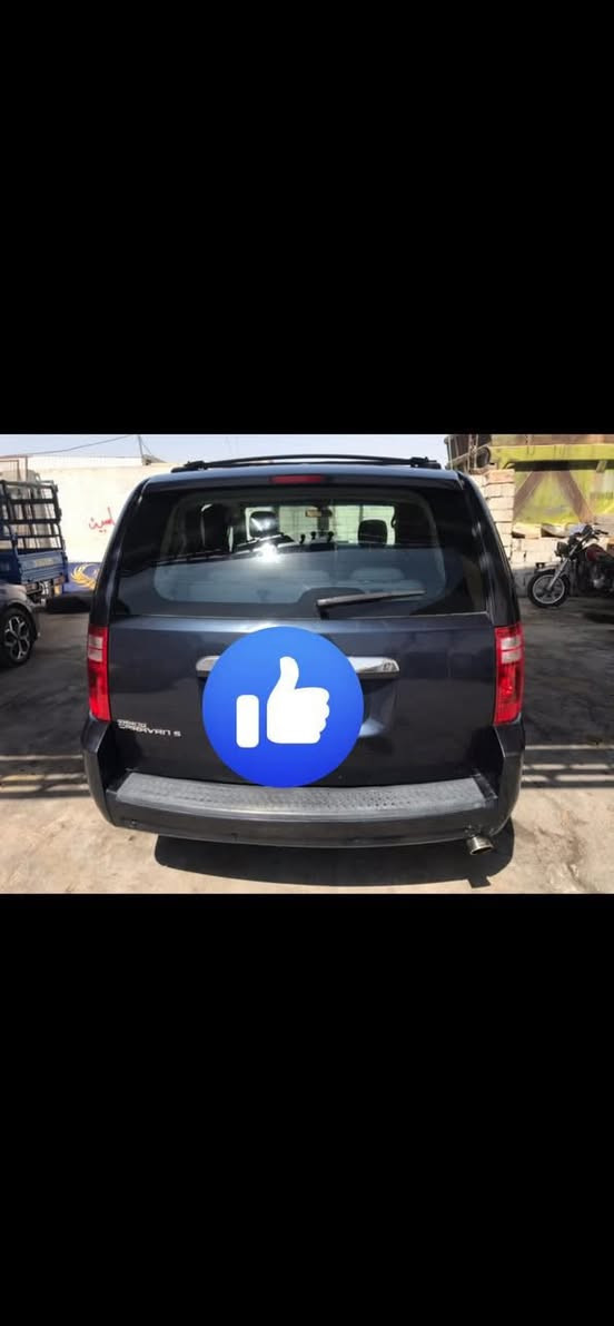 السلام عليكم دوج كرفان للبيع رقم انكليزي سنويه 2030 موديل 2008 للبيع باسمي وماكو سعر محدد الشراي يجي يشوف السياره وينطي سعرها مكاني بغداد الشعب
***********
