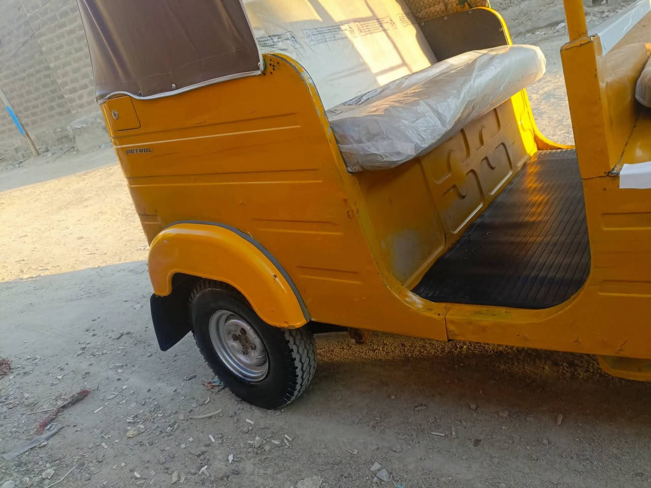 تكتك للبيع موديل 2018شهر 12رقم وسنويه بغداد نكليزي تحويل ثاني يوم مكفوله من الصبغ بيه بس دوس السعر 5200وبيه مجال مكاني الشعب جمعيات ***********
