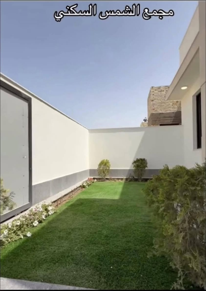 معروض للبيع ٢٠٠م في مجمع الشمس السكني 
قريب الاستلام 
مرحلة اولى 
سارع الشراء قبل التسليم 
الواصل ٨١ 
سعر البيت الكلي ١٨٥ 
بناء طابوق 
موقع المجمع عامود رقم واحد 
***********

