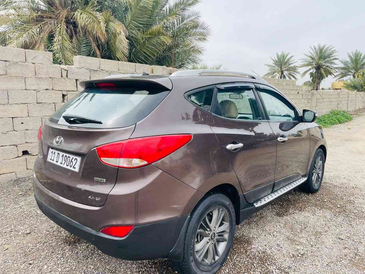 توسان موديل 2015 رقم بغداد نكليزي تحويل مباشر وارد خليجي
مكينه 2000 كير مكفول 

صدر امامي وخلفي جديد تخم تاير جديد 

كهربائيات مكفوله حداديه نضيفه دواخل نضيفه 

مدوشمه عام نص مواصفات بيها 

بيها جاملق خلفي باب صبغ 

العنوان تقاطع نهروان جسر ديالى جديد 

السعر 135 بيها مجال شي قليل 

التصال *********** ***********
