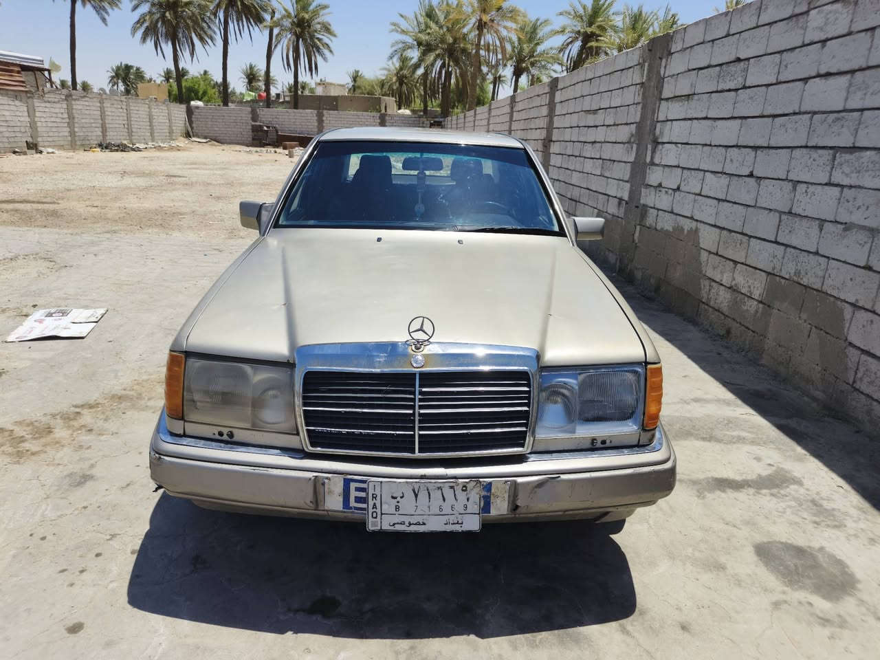 مارسديدس دب 1990
رقم بغداد مشروع وطني
محرك بطة 2500 
السعر 57 بيها مجال بسيط
المكان ديوانية غماس 
للتواصل ***********
