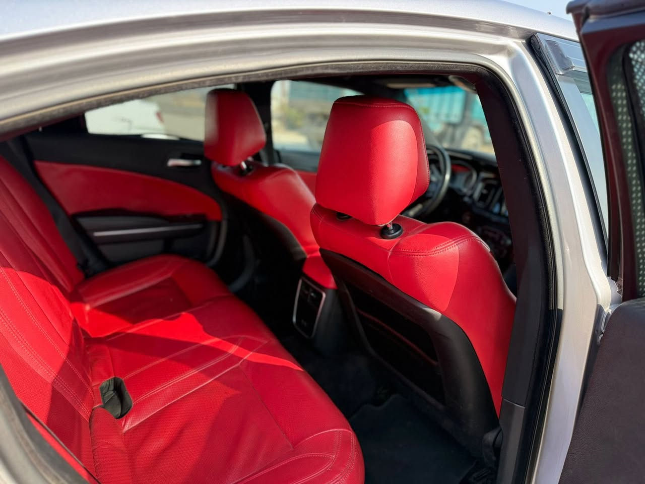 سلام عليكم جارجر للبيع محرك5700RTسيارا جهّزه صبغ 3 قطع هزا جديدا تحويل ثاني يوم بيها كابون بانزين محرك كير كلو شرط نشاط فول السيارا احله من صور سعر183 وهذا رقم ***********زين ***********
