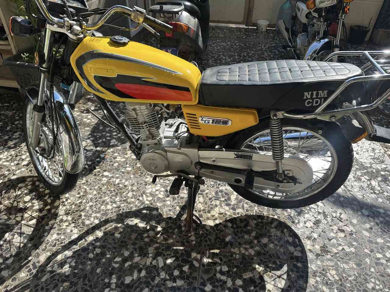 ملاحضه الدراجه كلكك كلك كلك مكفوله من السرقه ولعشاير           ارشه اصلي موديل 21 نضافه شوفت عينك كلشي شغال كهربائيات كلشي انكر هندر اوروح السعر 450 وبيها مجال للشراي رقمي ***********
