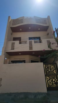 تكريت حي الجمعيه • ١٠٠م • طابقين ٣ غرف