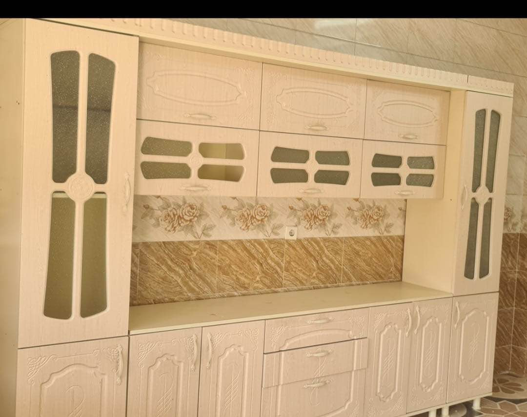 3مترات مع سنك ب350الف
سبالت عدد 3 الواحد ب250
*********** كركوك, العراق
