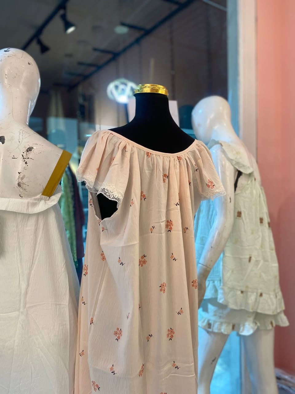 السلام عليكم
تعاليك وستنات ومليكانات للبيع وبعدعندي مامعروض


**إذا كنت صاحب هذا الإعلان وتريد حذفه لأي سبب، رجاءا أرسل رسالة إلى الدعم الفني**