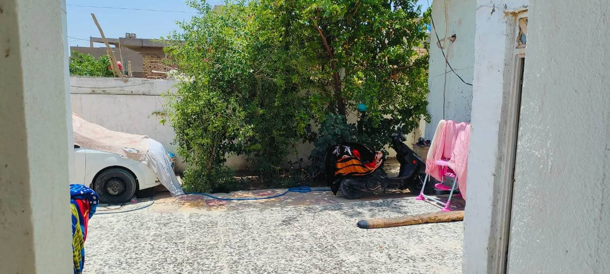 للبيع بيت مساحته 250 زراعي سند 25 مشمول فالتطويب البيت بيه كراج سياره وغرفتين وصاله ومطبخ ومكشوفه وبراني وحمامين لاستفسار *********** النجف, العراق

