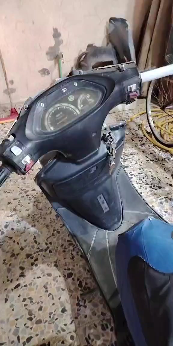 نجف حي الميلاد شارع عشرين قرب صيدليه غصن البان تلفون ***********
