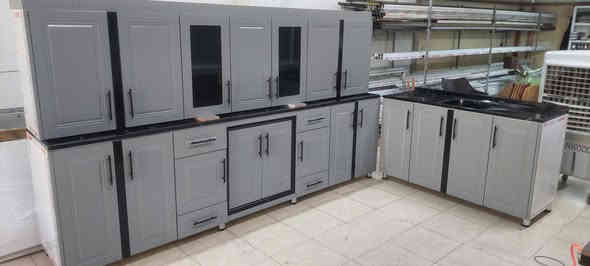 كاونتر المنيوم ابواب خشب. السعر مليون450الف ( hdf) 3امتار الكاونتر و 3امتار الملحق وسنك متر ونص كامل مرمر وتوصيل لحد البغداد مجاني  راسلني عالاواتساب ***********جديد العنوان اربيل
