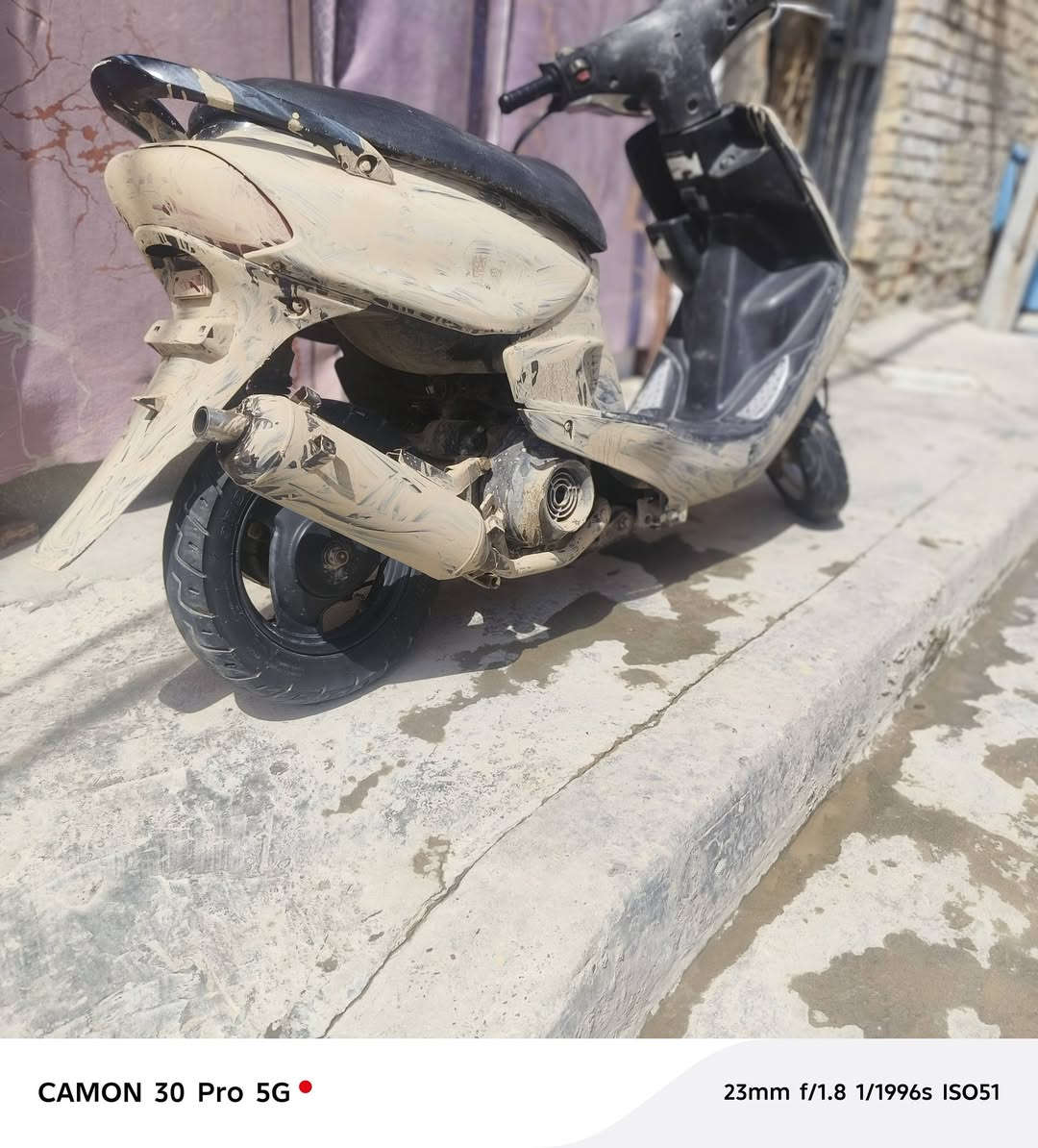 السلام عليكم دراجه ماكس قجمه للبيع الدبلات رياضي وصالنصه رياضي وكفرات وشم الدراجه نضيفه مجفته تجفيت جديد نقصهه كلوبات وهورن فقط السعر 375وبيه مجال حك الجيه لاستفسار ***********
