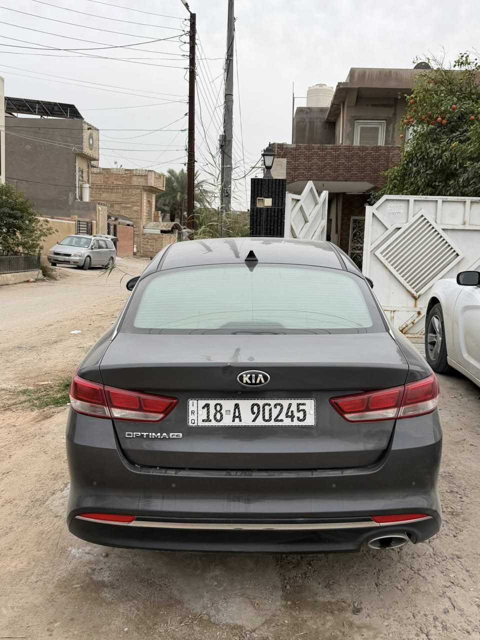 سلام عليكم
اوبتما 2018 FE                                    
ماشيه  81 ميل
وارد امريكي حادثها جاملغ فقط و راجع بارد و رصعه بالبنيد ايرباكات سليمه وموضحه بالصور 
سياره نضيفه و حلوه 
رقم بابل دولي
السعر 148 و بيها مجال 
مكان السيارة بابل الحله 
***********
***********
