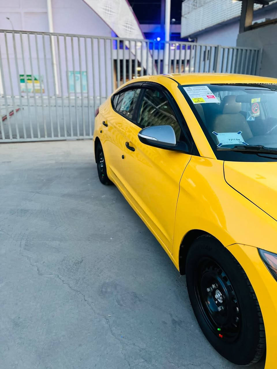 السلام عليكم
النترا موديل 2018
وارد أمريكي
حادث بنيد فقط
بدون دواخل
مكينه 2000 دوش المرغوب
كير  At
السيارة نص فول
تخم تاير جديد
حداديه جديده
دوشمة جديده السياره ليبل واحد عدا البنيد
كفاله السياره من الشاصي ولغد
رقم السياره بغداد
للأتصال ***********
العنوان بغداد الجديده
