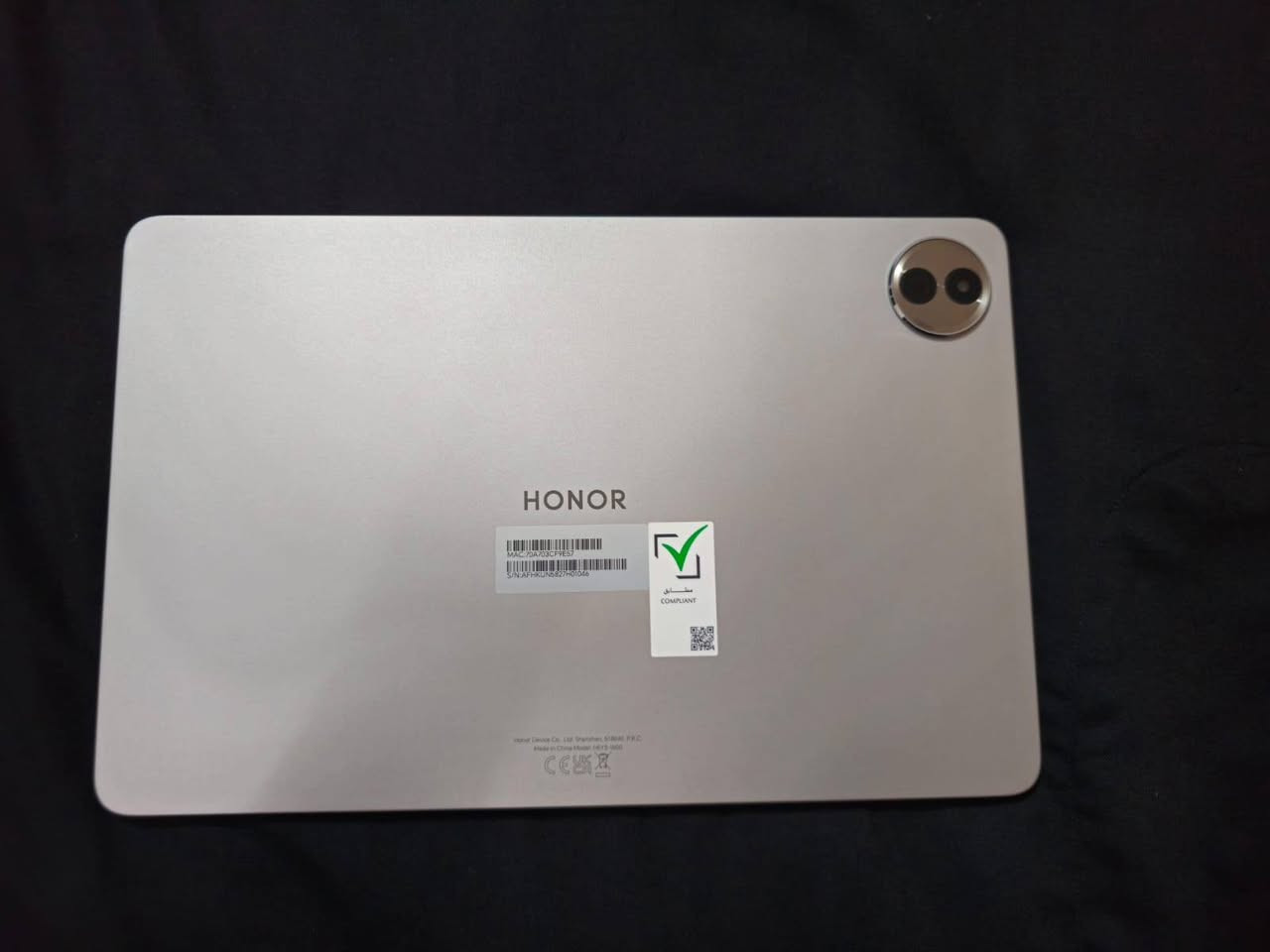 السلام عليكم
باد هونر 10 Papermatte  بيبر مات 
ذاكرة 256 
بطارية 🔋 10100mAh 
مع كامل ملحقات باكيت و شاحنة 
و كيبورد 
السعر 475 و بي مجال 
مكان بغداد 
للاستفسار 
***********
